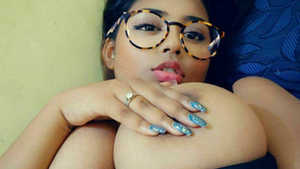 Desi beauty Oasi Das in action: a sizzling video anthology