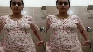 Horny girl flaunts her pussy in public