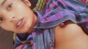 Indian girl shares intimate selfies of herself