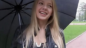 Adorable teen fucked at casting