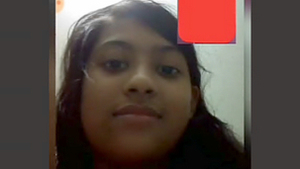 Cute Indian girlfriend flaunts her breasts on video call