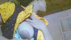Indian bahbhi flaunts her big boobs