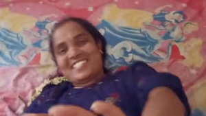 Desi wife gets penetrated by her husband in a steamy video