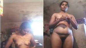 Desi girl shows off her body for money in a steamy video