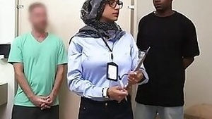 Arab strumpets enjoy the trio