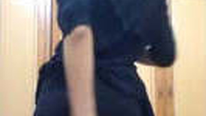 Young college student bares it all in steamy video