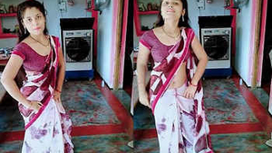 Stunning blonde babe flaunts her belly button in seductive dance video