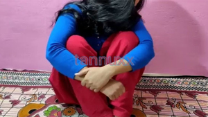 Shy girlfriend gets her pussy pounded in amateur video