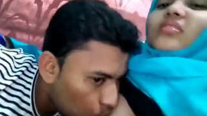 Faheema's boobs get sucked on by her lucknow boyfriend