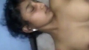 Tight Indian pussy gets fucked hard in booby GF video