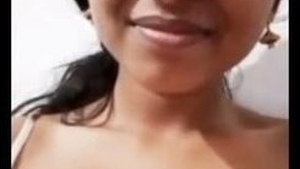 Desi beauty reveals her intimate parts in a sensual video on VK
