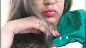 Rashmie, a Dutch Indian girlfriend, gives a sensual blowjob