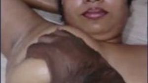 Oil and skin: A Bhabi's sensual massage