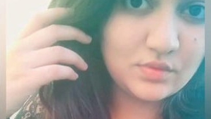 Bhabi's stunning body and seductive moves in a solo video