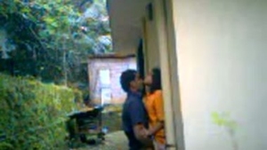 Horny couple indulges in outdoor sex in Hindi MMS scandal