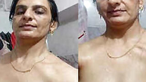 Mature comes to bathroom with a camera to film her sex body in XXX poses