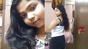 Desi babe with curvey and beautiful ass nude selfie for bf