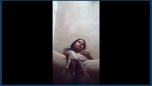 Bhabi with superpowers pleasures herself with her fingers