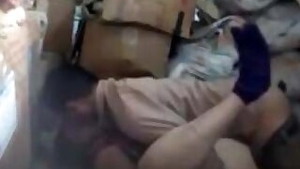 Naughty Desi Bhabhi Knows How To Get A Sex Discount