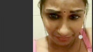 Tamil beauty reveals her intimate parts in a video call