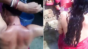 Desi aunty bath capture