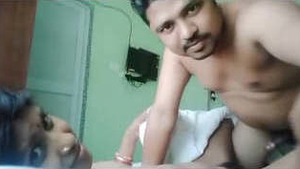 Desi babe moans loudly as she reaches climax