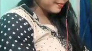 Bengali tango star flaunts her stunning vagina on the dance floor