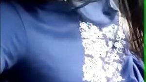 Sexy Kerala Girl Stroking Boyfriend?s Penis Inside Car