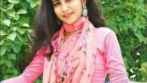 TikToker from South India teases with her breasts in video