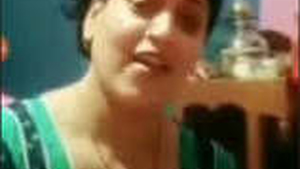 Boudi's nude body in a clip that will leave you breathless