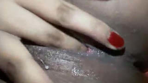 Desi girlfriend gets wet and wild while fingering herself
