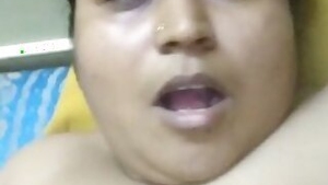 Desi bhabi very hot fingering