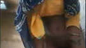 Indian aunty's debut on VK: Exhibiting her intimate areas