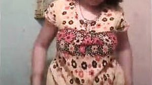 bangla boudi taking shower