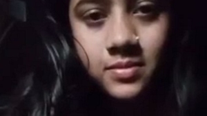 Hindustani woman gets nagged in selfie video