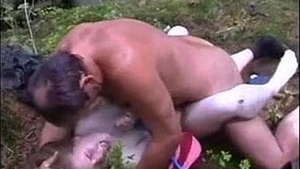 Desi couple enjoys open air sex in hardcore MMS