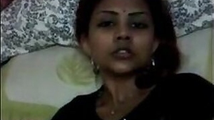 Hot Tamil Aunty Fingering Her Bush