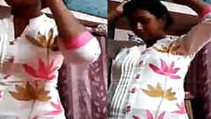 XXX Desi woman is sure she is sexy enough to dress in front of camera