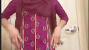 Horny GF from Karachi gets Naughty for her Indian Boyfriend