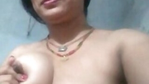 Bhabhi wants to show her titties and orgasm too