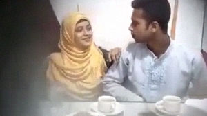 Desi couple enjoys public sex in restaurant