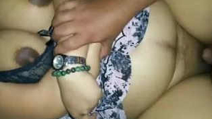 A curvy Indian wife is unfaithful and has sex