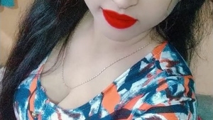 Adorable Indian bhabi in action