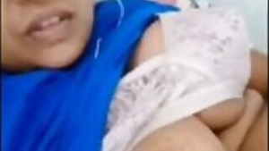 Desi Aunty On Video Call