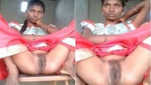 Telugu bhabhi flaunts her pussy in public