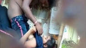Daring redneck couple gets frisky in a public park