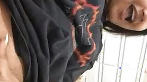 Desi girl fingering