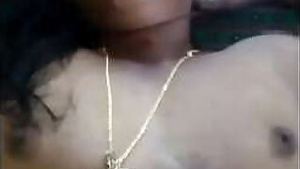 Mallu maid showing to house owner