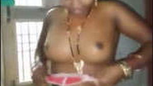 Indian bhabhi gives a blowjob and changes outfits