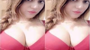 Naughty Pakistani girl captures her own nude selfies